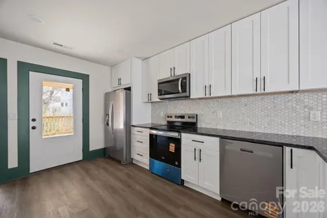 63 Elizabeth Place Asheville NC 28801