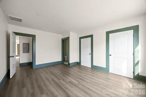 63 Elizabeth Place Asheville NC 28801