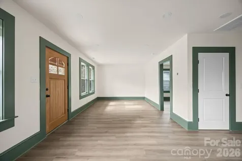63 Elizabeth Place Asheville NC 28801