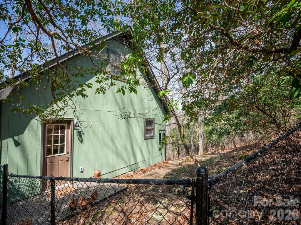 31 Elseetos Drive Brevard NC 28712
