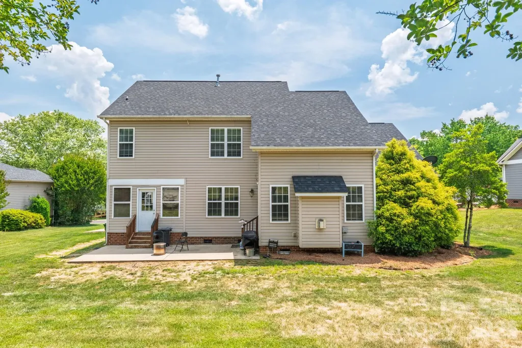 208 Deerfield Drive Mount Holly NC 28120