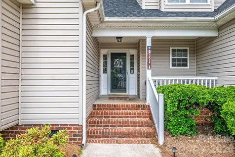 208 Deerfield Drive Mount Holly NC 28120