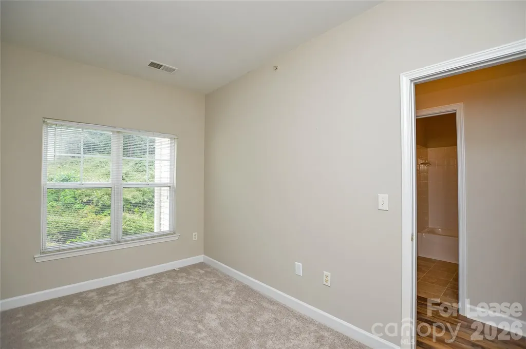 9823 Hyde Glen Court Charlotte NC 28262