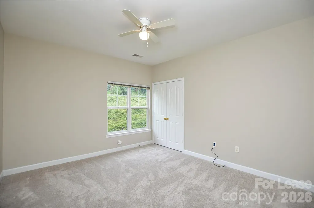 9823 Hyde Glen Court Charlotte NC 28262