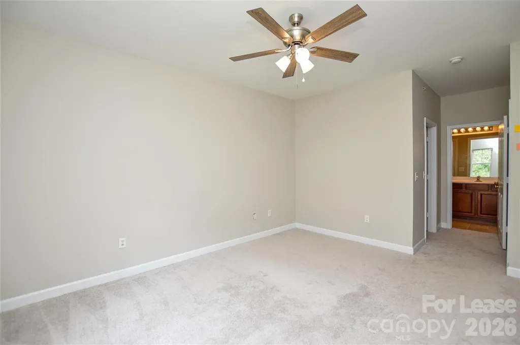 9823 Hyde Glen Court Charlotte NC 28262