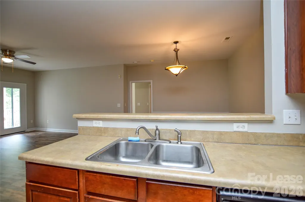 9823 Hyde Glen Court Charlotte NC 28262