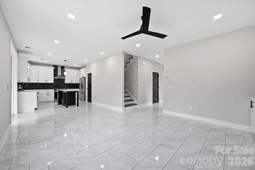 9215 Edinburg Avenue Huntersville NC 28078