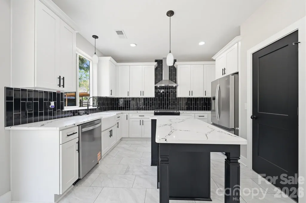9215 Edinburg Avenue Huntersville NC 28078