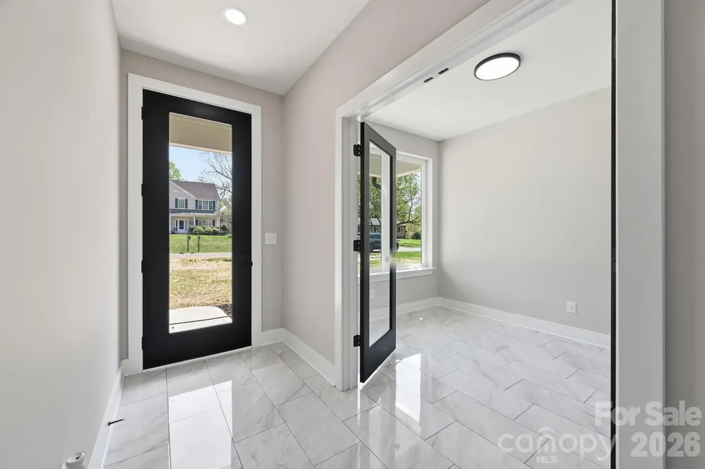 9215 Edinburg Avenue Huntersville NC 28078