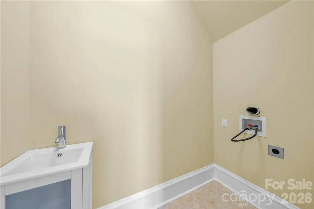 1900 Funny Cide Drive Waxhaw NC 28173