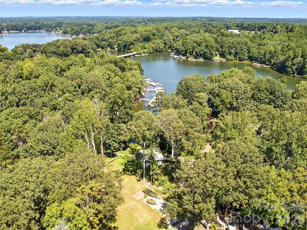 3748 Landmark Drive Sherrills Ford NC 28673