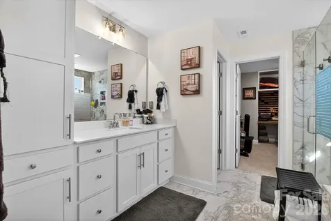 5516 Verona Road Charlotte NC 28213