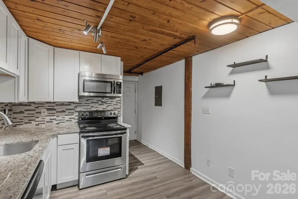 201 S Hoskins Road Charlotte NC 28208