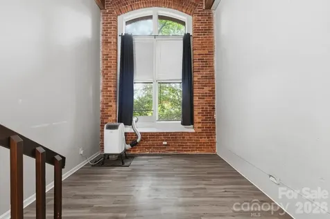 201 S Hoskins Road Charlotte NC 28208