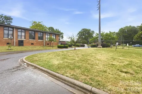 201 S Hoskins Road Charlotte NC 28208