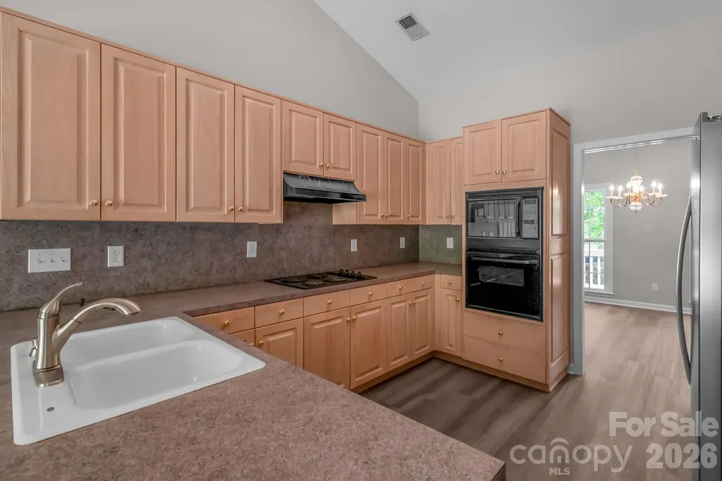 10713 Ridge Acres Road Charlotte NC 28214