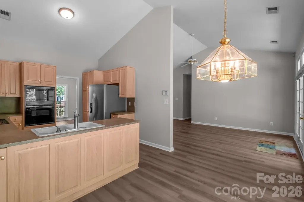 10713 Ridge Acres Road Charlotte NC 28214
