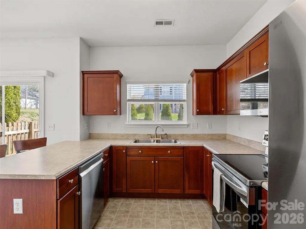 15 Scottish Circle Asheville NC 28803