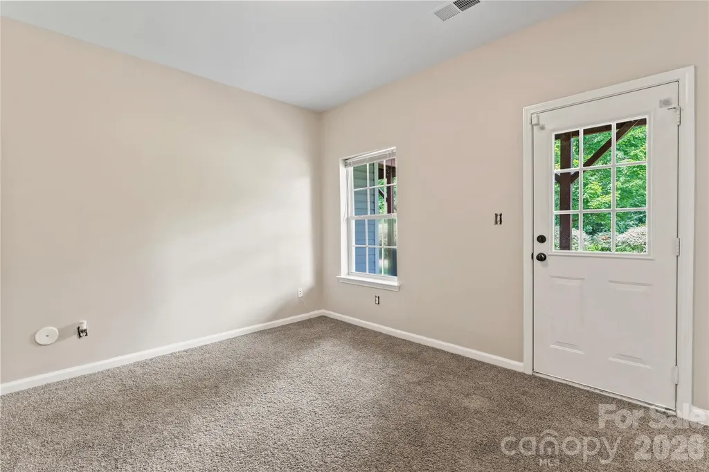 9768 Walkers Glen Drive NW Concord NC 28027