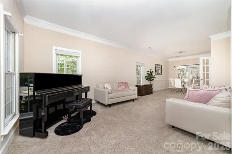 6401 Morningsong Lane Charlotte NC 28269