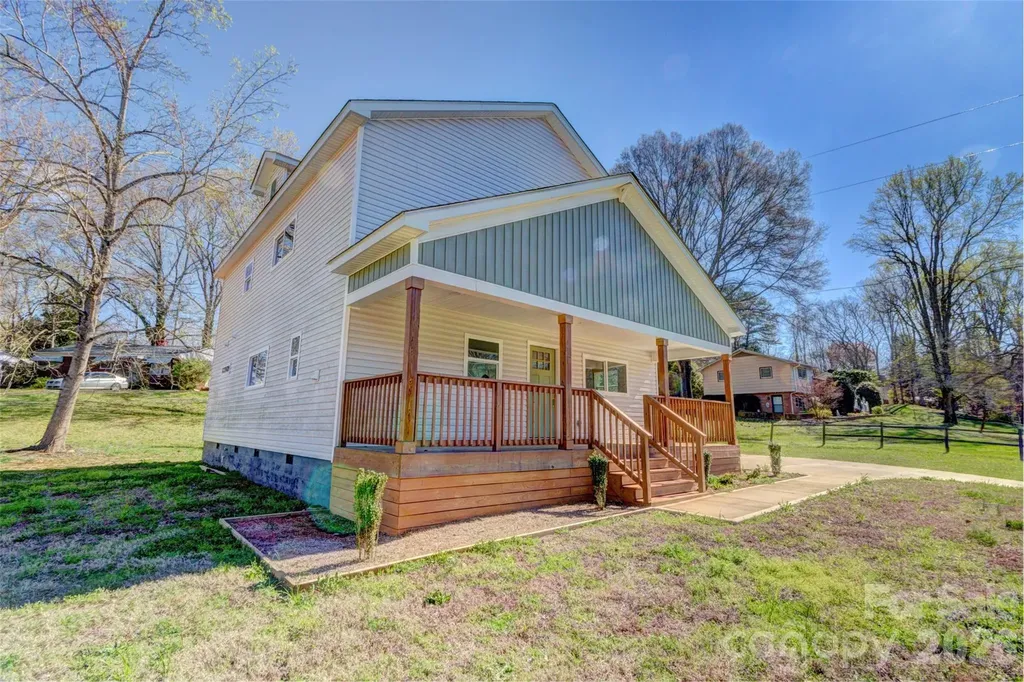 902 N Mountain Street Cherryville NC 28021