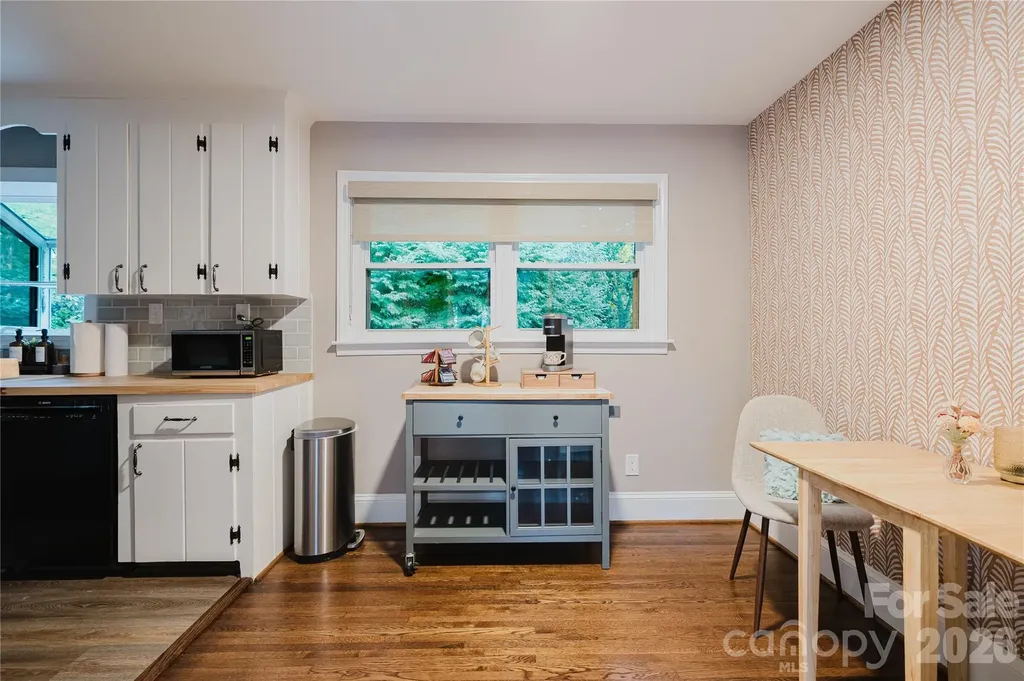4920 Raymond Place Charlotte NC 28205