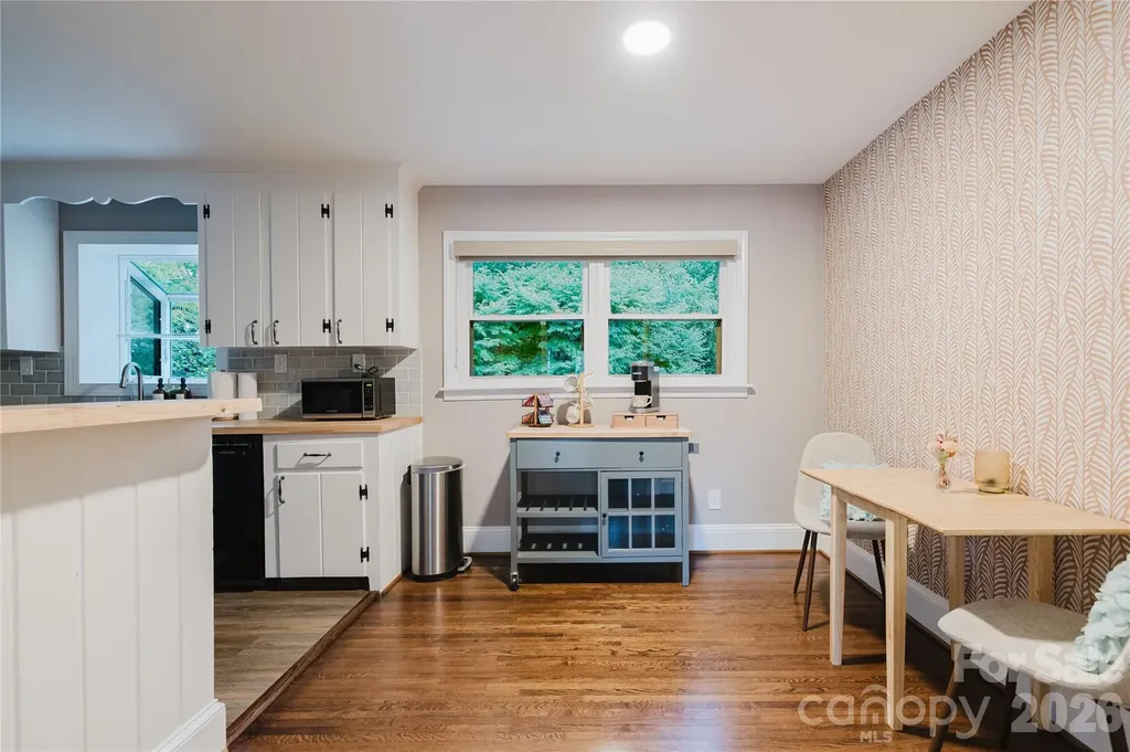 4920 Raymond Place Charlotte NC 28205