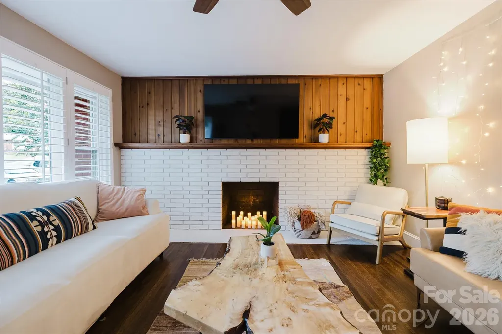 4920 Raymond Place Charlotte NC 28205