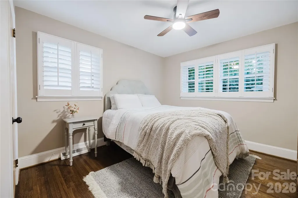 4920 Raymond Place Charlotte NC 28205