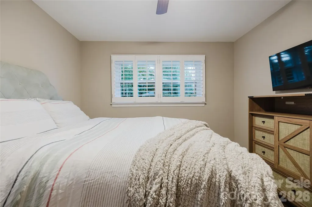 4920 Raymond Place Charlotte NC 28205