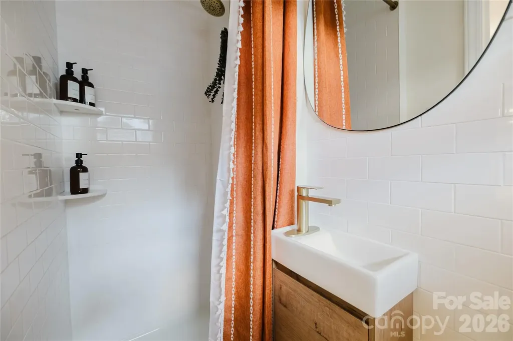 4920 Raymond Place Charlotte NC 28205