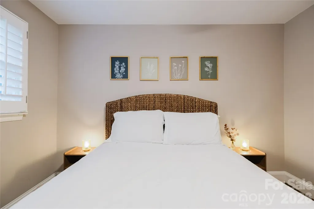 4920 Raymond Place Charlotte NC 28205