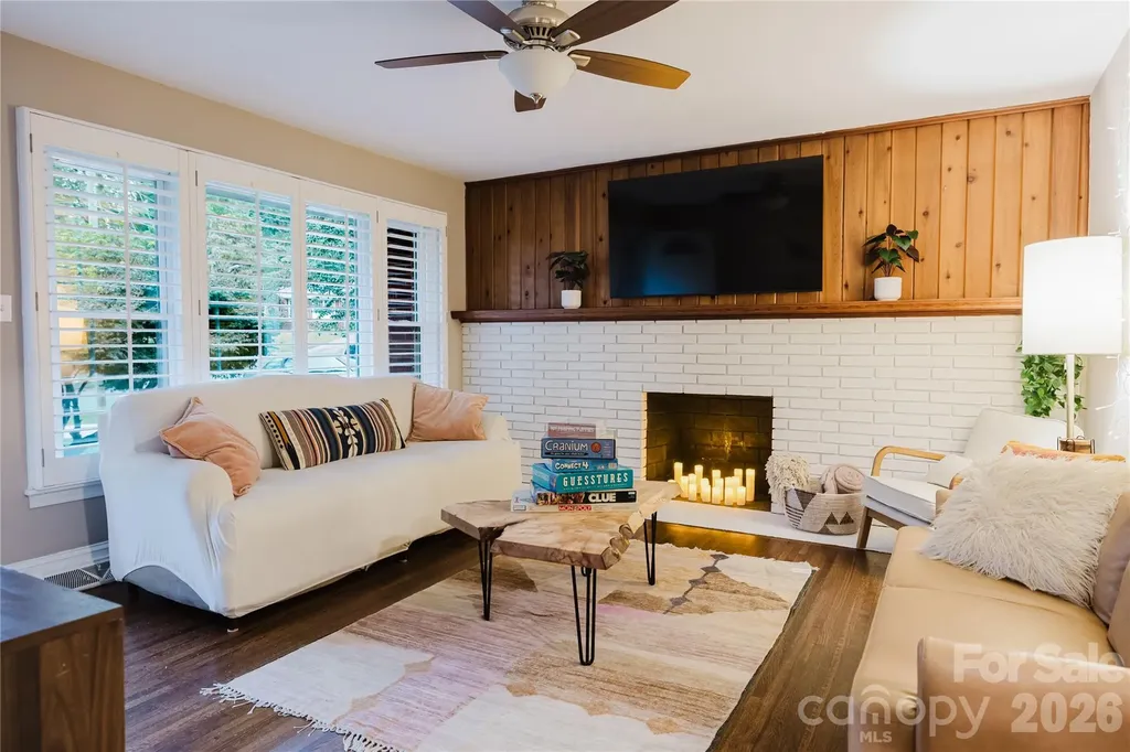 4920 Raymond Place Charlotte NC 28205