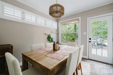 4920 Raymond Place Charlotte NC 28205