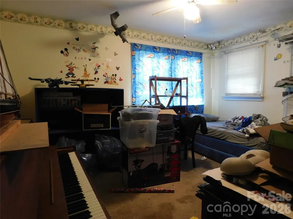 124 Jeff Street Hendersonville NC 28739