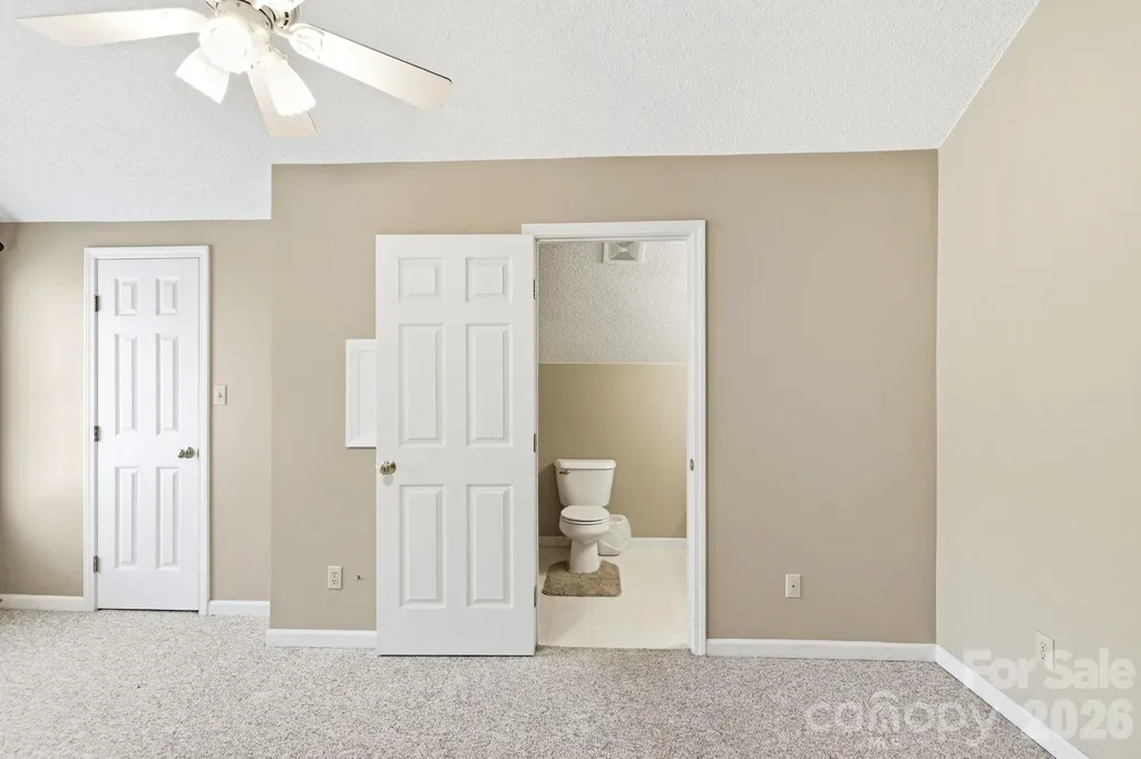 1489 Round Mountain Road Brevard NC 28712