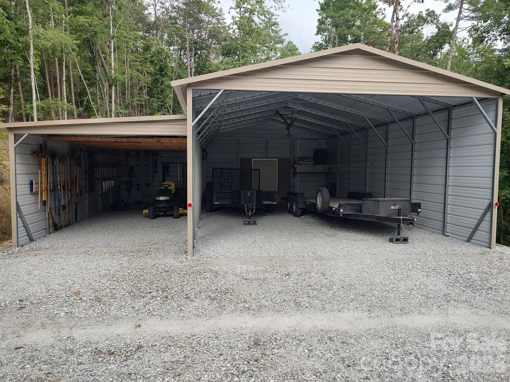 1489 Round Mountain Road Brevard NC 28712