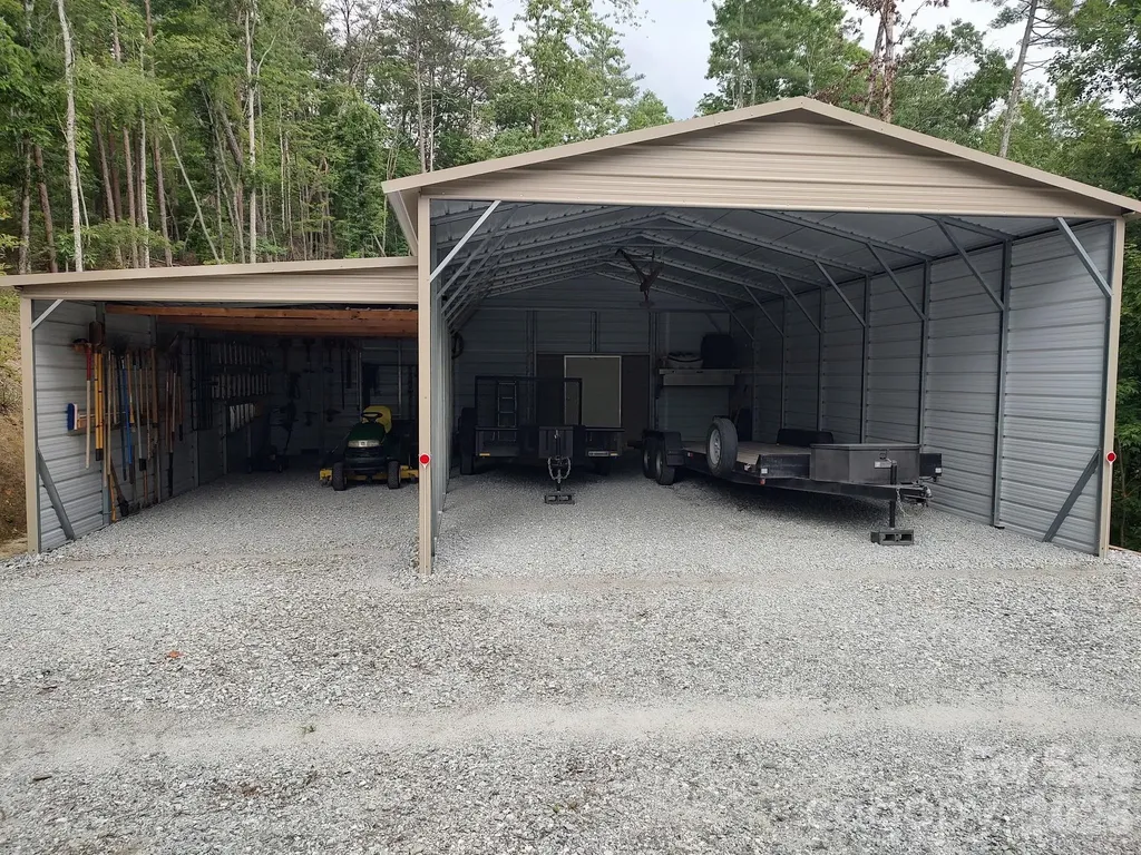 1489 Round Mountain Road Brevard NC 28712