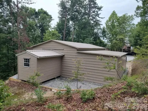 1489 Round Mountain Road Brevard NC 28712