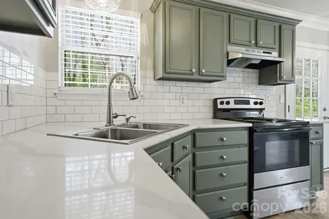 10122 Northwoods Forest Drive Charlotte NC 28214