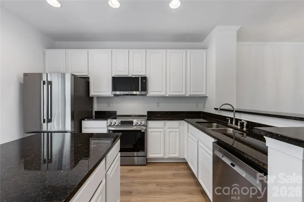 1127 Ilana Court Charlotte NC 28204