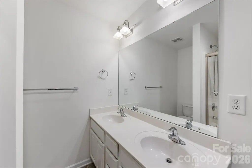 1127 Ilana Court Charlotte NC 28204