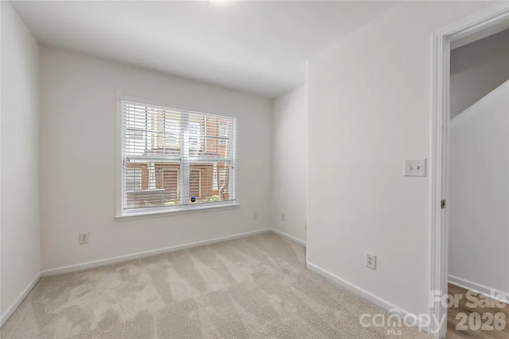 1127 Ilana Court Charlotte NC 28204