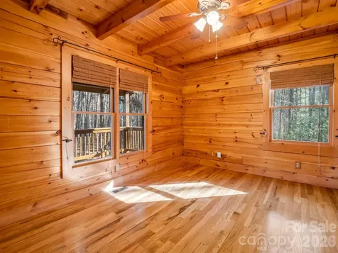 907 Hidden Lake Parkway Nebo NC 28761