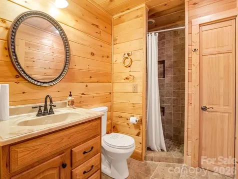 907 Hidden Lake Parkway Nebo NC 28761