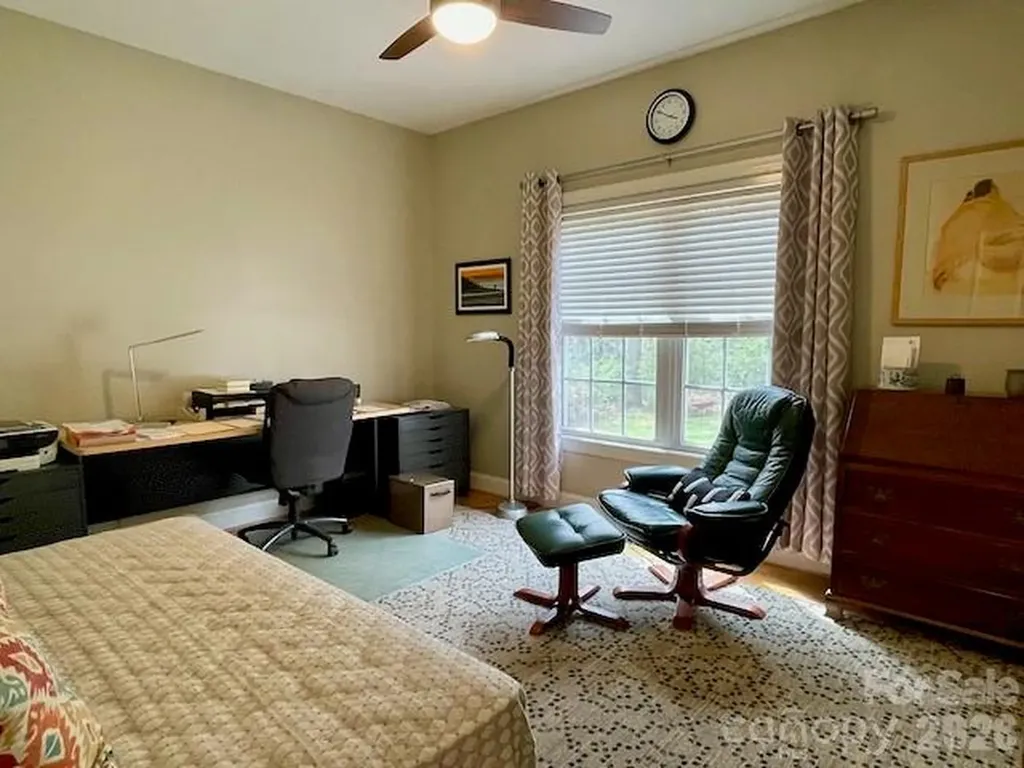 4945 Brookridge Drive NE Hickory NC 28601