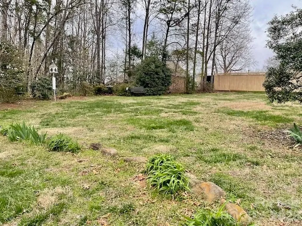 4945 Brookridge Drive NE Hickory NC 28601