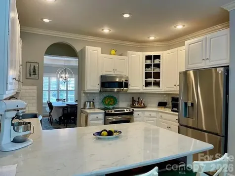 4945 Brookridge Drive NE Hickory NC 28601