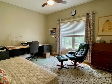 4945 Brookridge Drive NE Hickory NC 28601