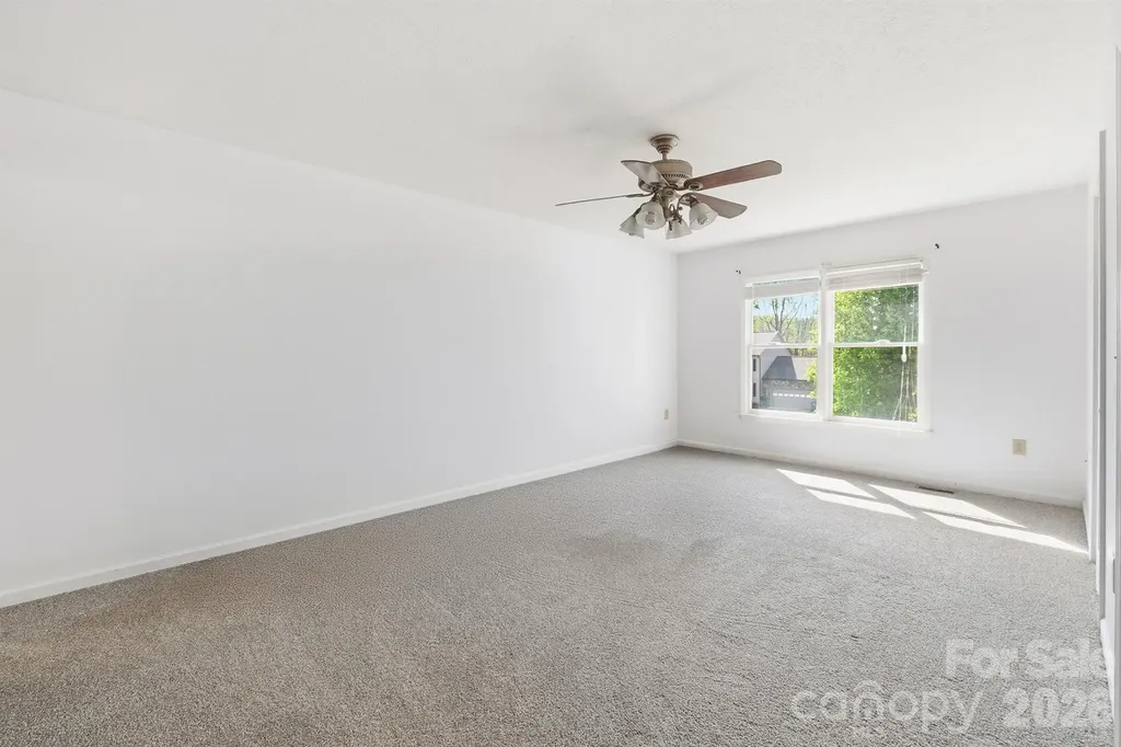 5406 Winding Oak Drive Hickory NC 28602